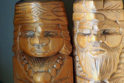 アイヌの木彫りの人形